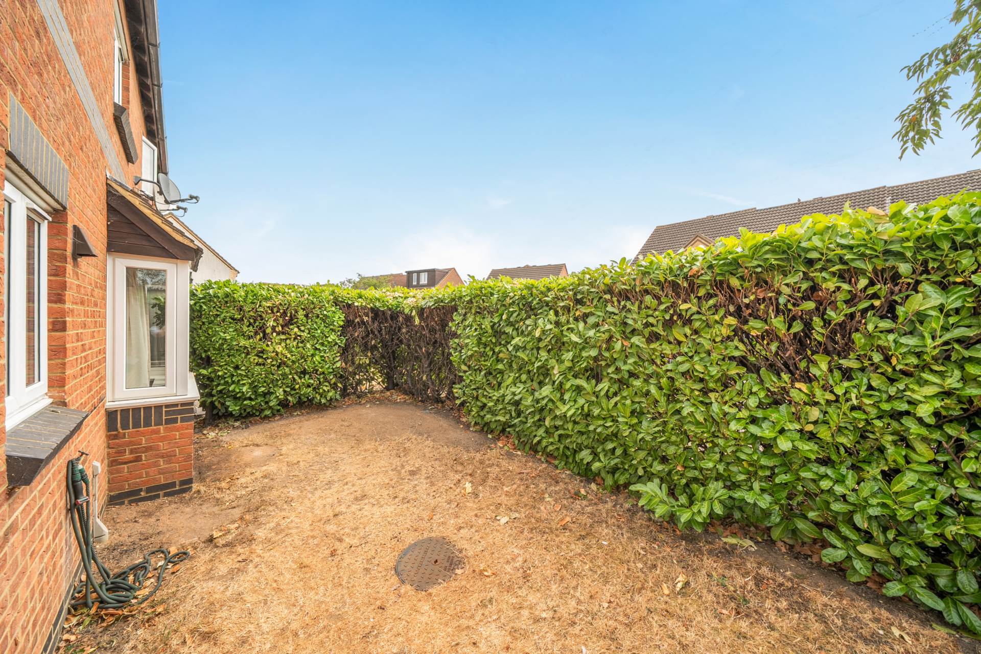Riverfield Drive, Bedford, Image 4