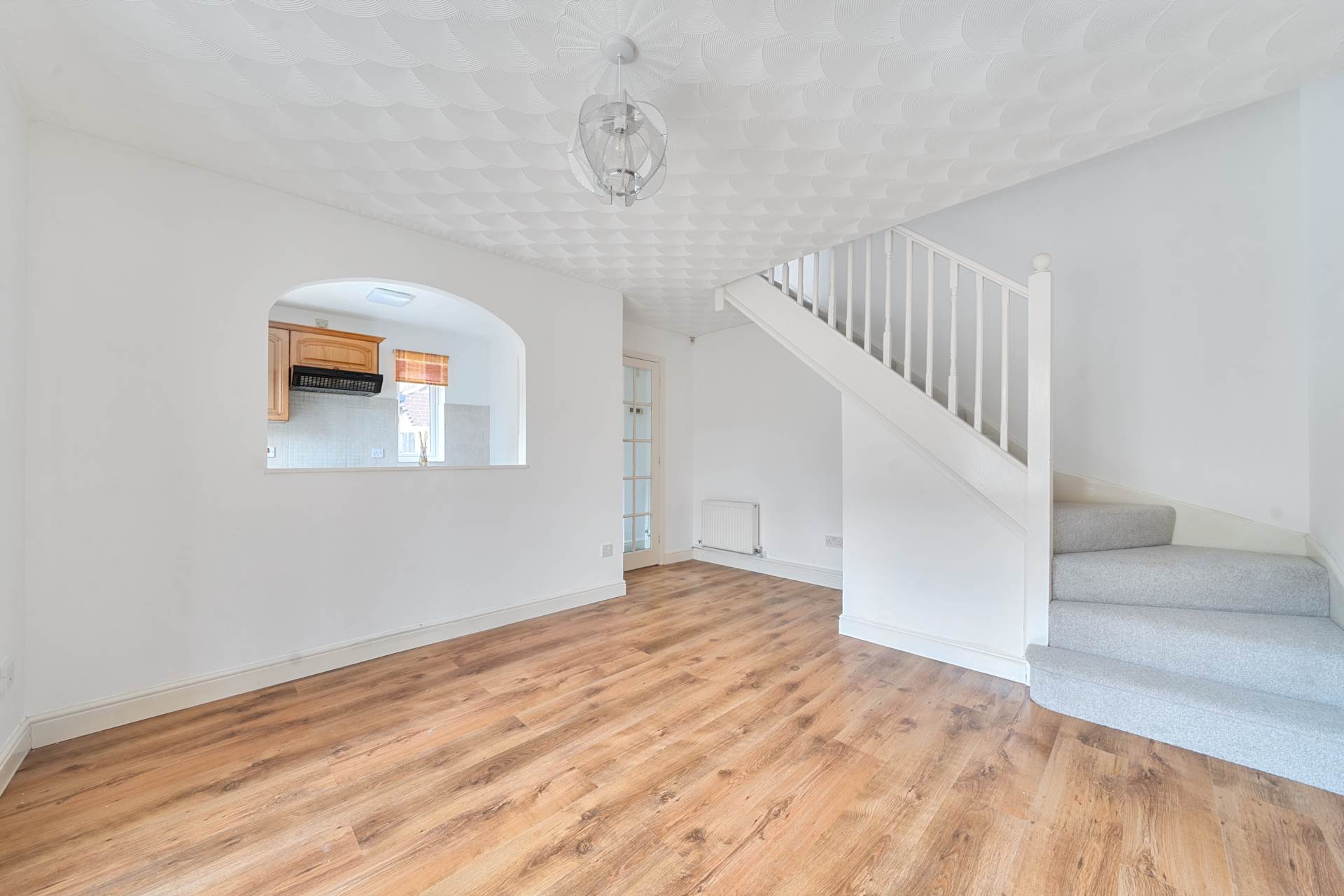 Riverfield Drive, Bedford, Image 5