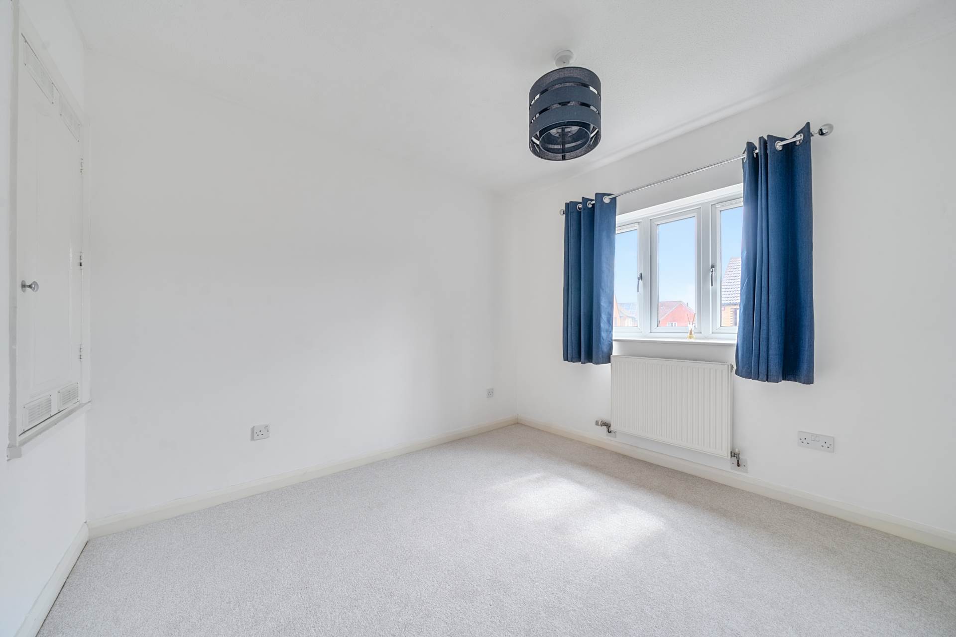 Riverfield Drive, Bedford, Image 8