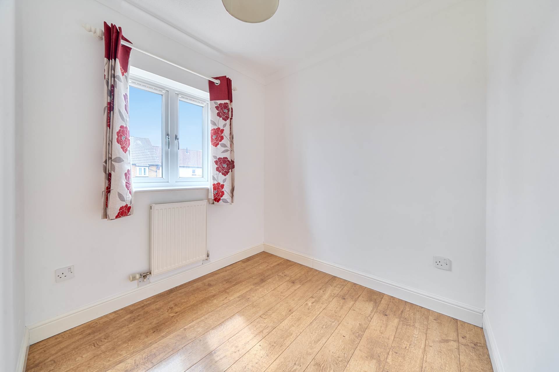 Riverfield Drive, Bedford, Image 9