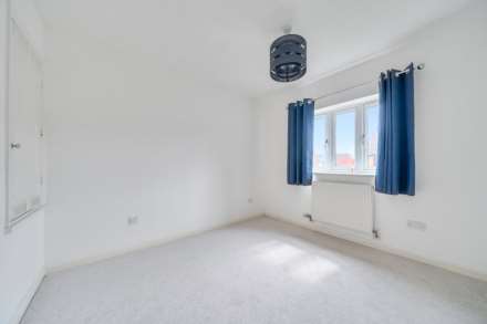 Riverfield Drive, Bedford, Image 8