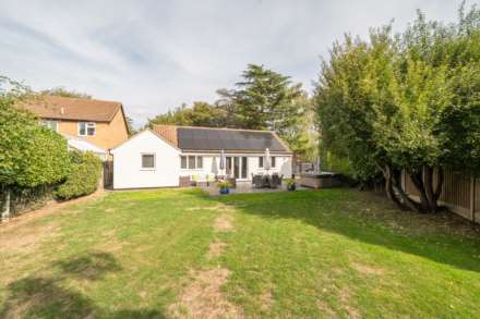 Douglas Road, Bedford, Image 17
