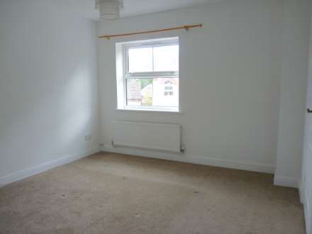 Wood Close, Biddenham., Image 10