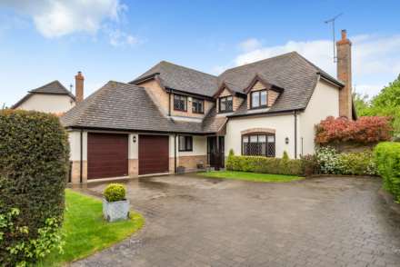 5 Bedroom Detached, Lavenham Drive, Biddenham