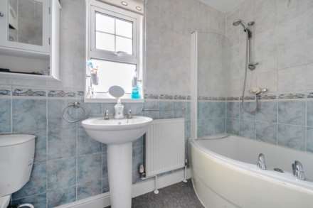 Molivers Lane, Bromham, Image 9