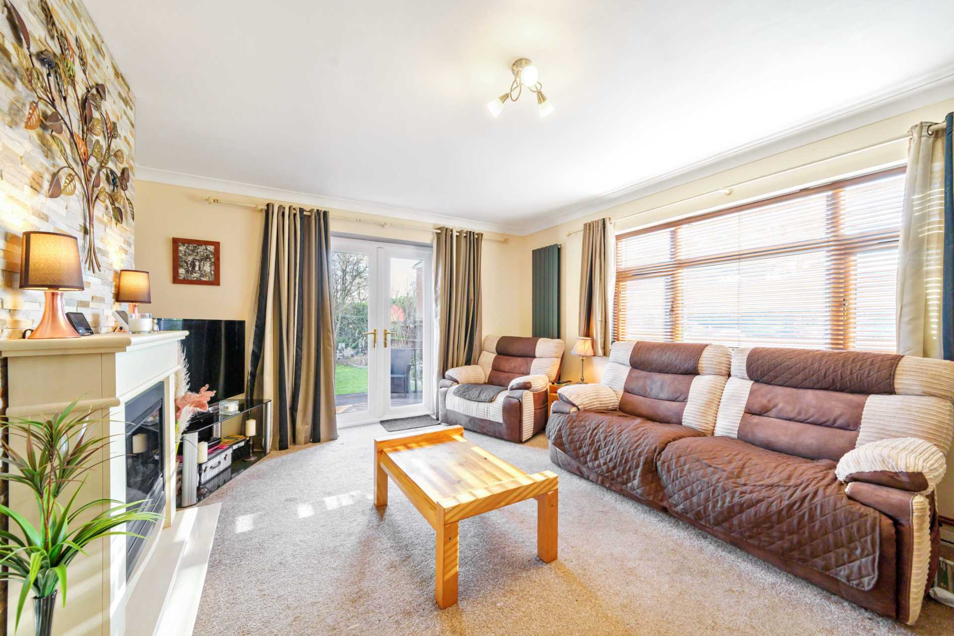 Avenue Road, Rushden, Image 3