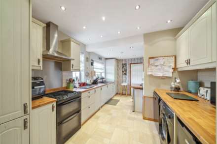 Avenue Road, Rushden, Image 2