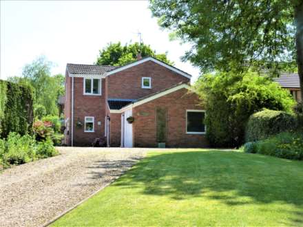 3 Bedroom Detached, High Street, Sharnbrook