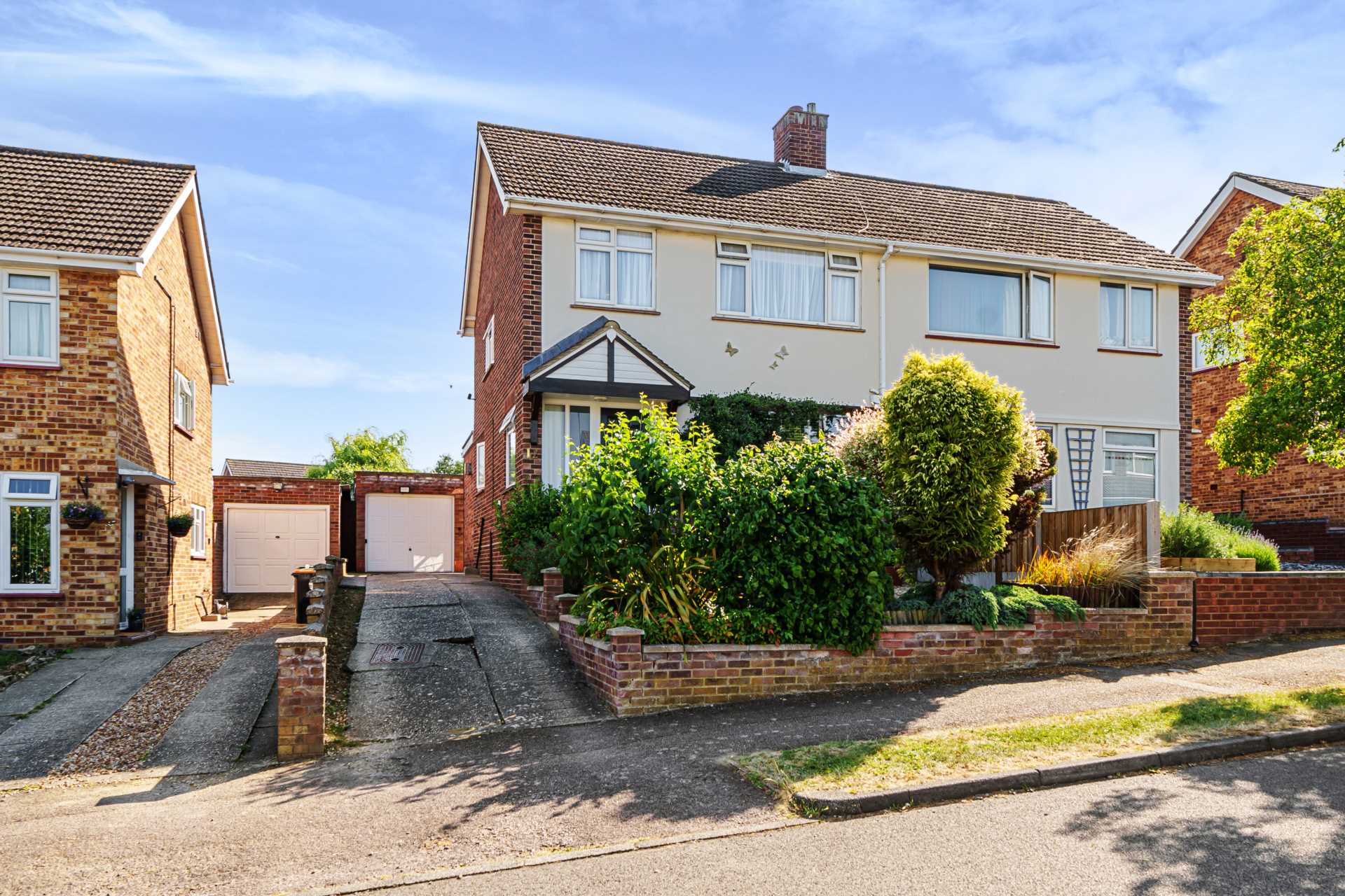 Curlew Crescent, Bedford, Image 1