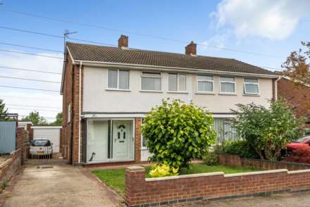 3 Bedroom Semi-Detached, Brickhill, Bedford