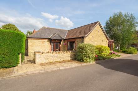 2 Bedroom Bungalow, Regents Mews, Biddenham