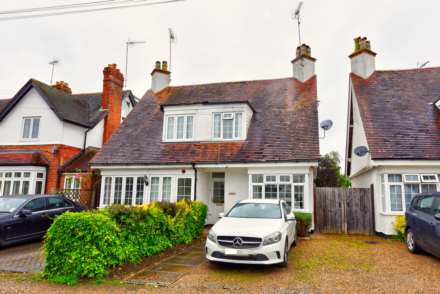 Northfield Road, Lower Shiplake, Henley-On-Thames, Image 1