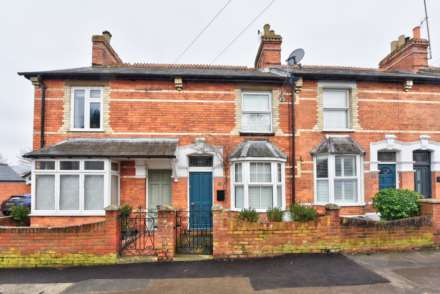 2 Bedroom Terrace, Harpsden Road, Henley-On-Thames