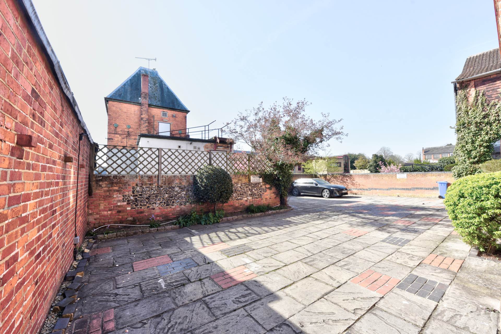 St Marys Court, Market Place, Henley-On-Thames, Image 8