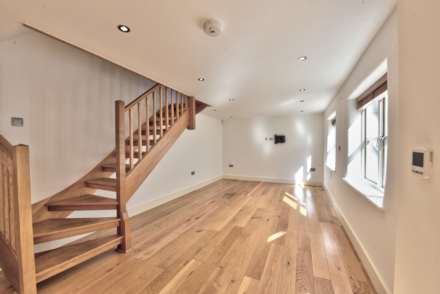 St Marys Court, Market Place, Henley-On-Thames, Image 3