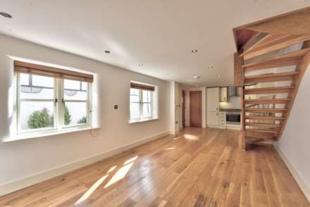 St Marys Court, Market Place, Henley-On-Thames, Image 4