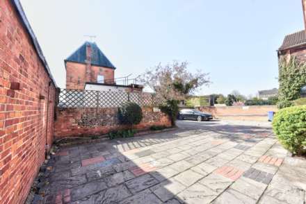 St Marys Court, Market Place, Henley-On-Thames, Image 8