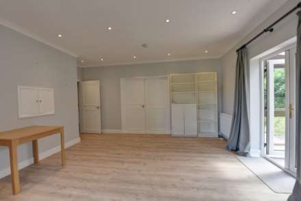 Bowling Court, Henley-On-Thames, Image 4