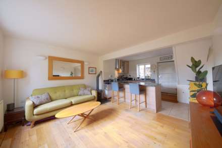 Bacres Farm Cottage, Henley On Thames, Image 2