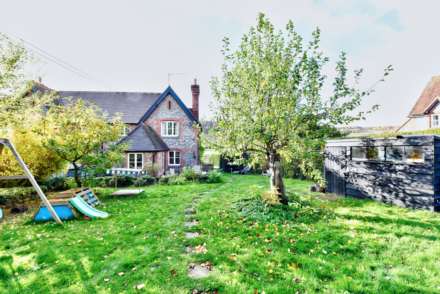 Coombe Terrace, Hambleden, Image 9