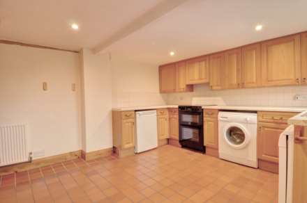 Greenwood Cottages, Rockwell End, Image 5
