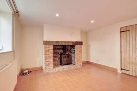 Greenwood Cottages, Rockwell End, Image 7