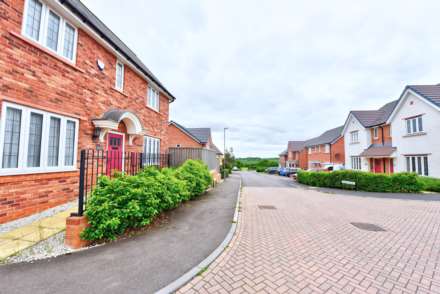 Stokes Grove, Hanslope, Image 15