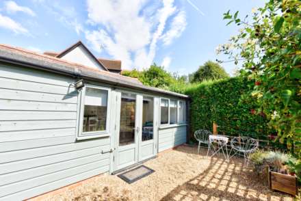 Oakfield Cottage, Lower Shiplake, Image 2