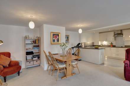 Albert Court, Henley On Thames, Image 2