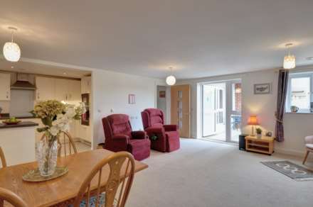 Albert Court, Henley On Thames, Image 4