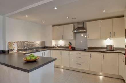 Albert Court, Henley On Thames, Image 5