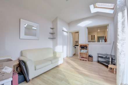 Gainsborough Crescent, Henley On Thames, Image 5