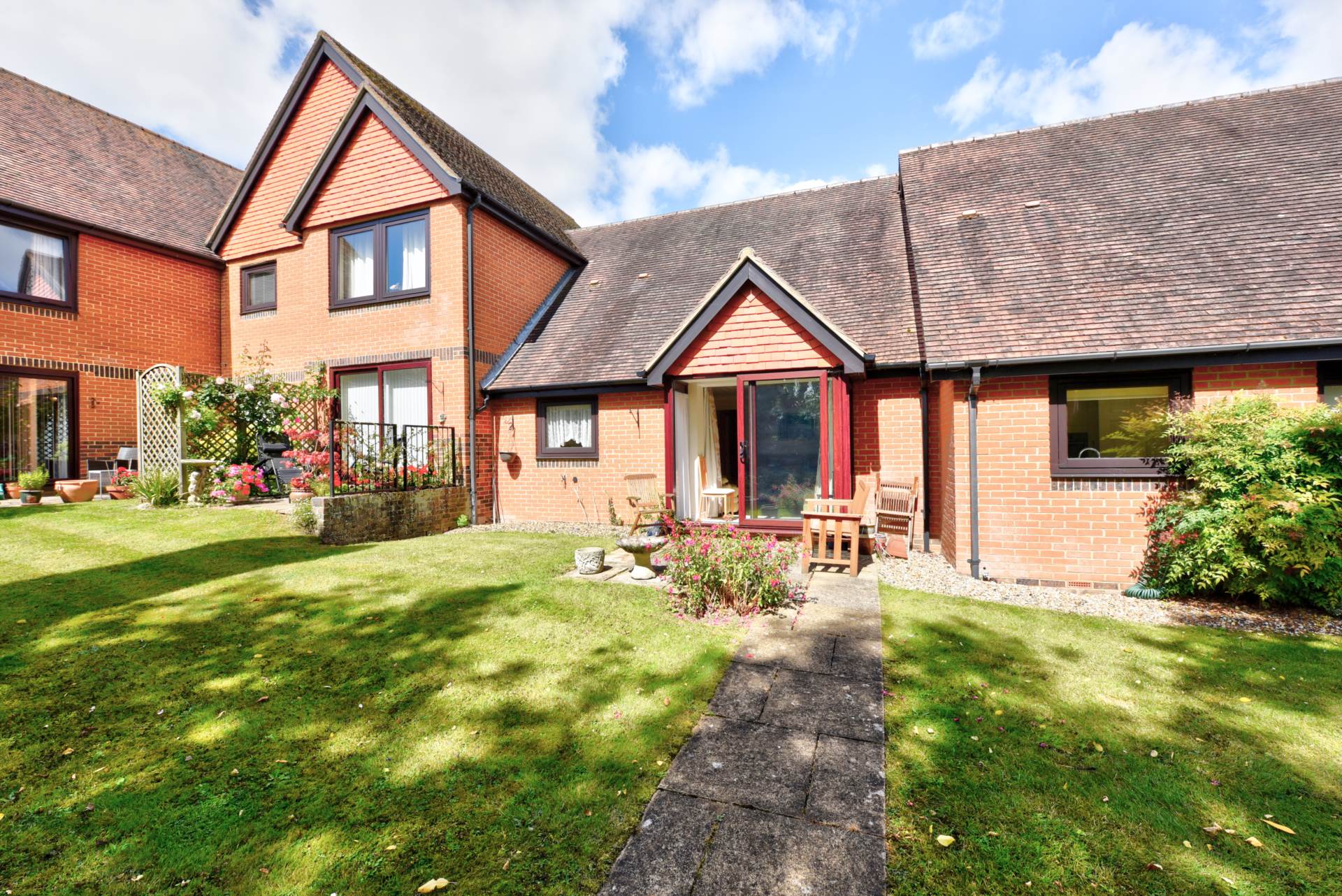 Victoria Court, Henley On Thames, Image 1