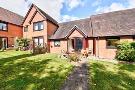 Victoria Court, Henley On Thames, Image 1