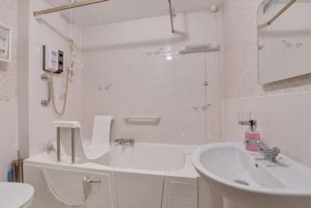 Victoria Court, Henley On Thames, Image 7