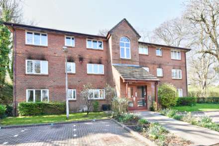 Tilebarn Close, Henley On Thames, Image 1