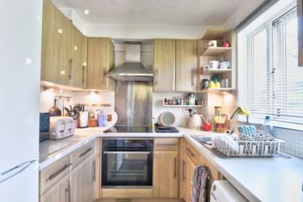 Tilebarn Close, Henley On Thames, Image 4