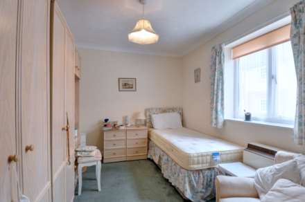 War Memorial Place, Henley On Thames, Image 6