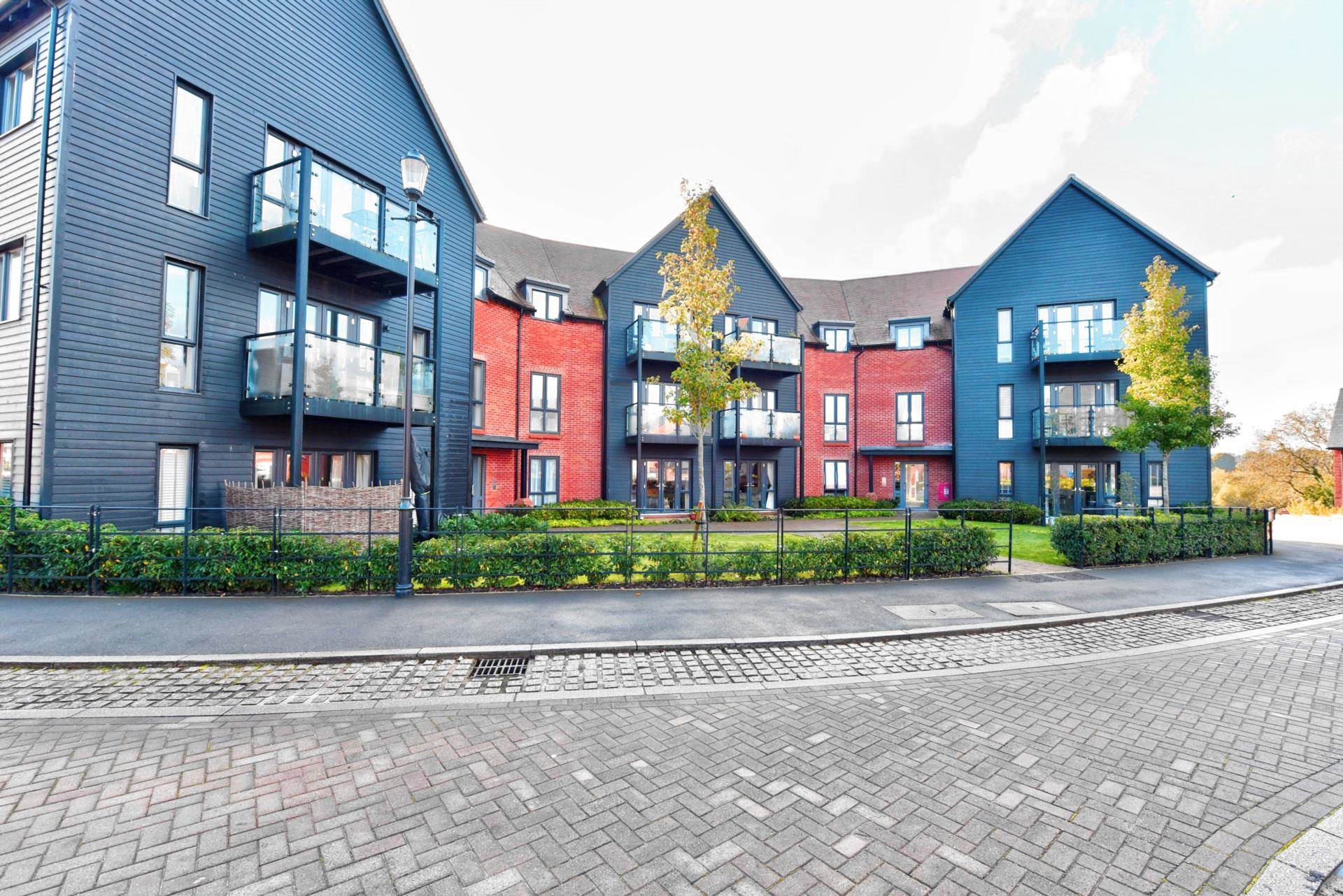 Barnsletts, Highlands Park, Rotherfield Greys, Image 1