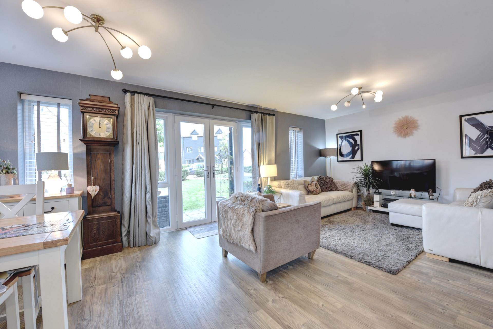 Barnsletts, Highlands Park, Rotherfield Greys, Image 3