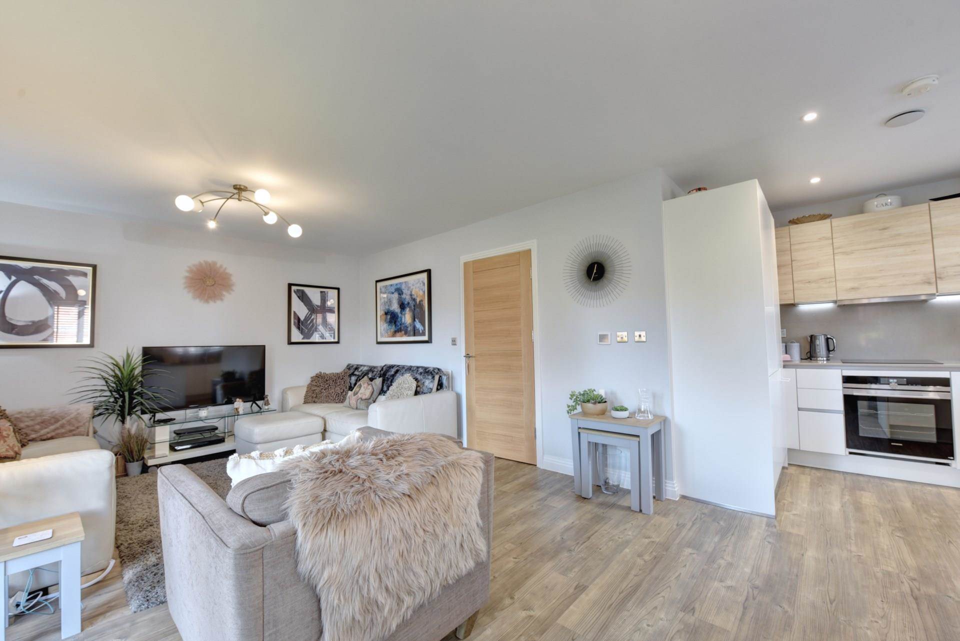 Barnsletts, Highlands Park, Rotherfield Greys, Image 4