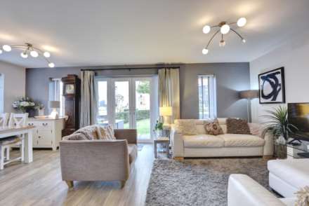 Barnsletts, Highlands Park, Rotherfield Greys, Image 2