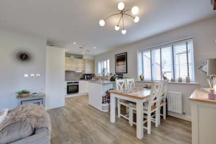 Barnsletts, Highlands Park, Rotherfield Greys, Image 5
