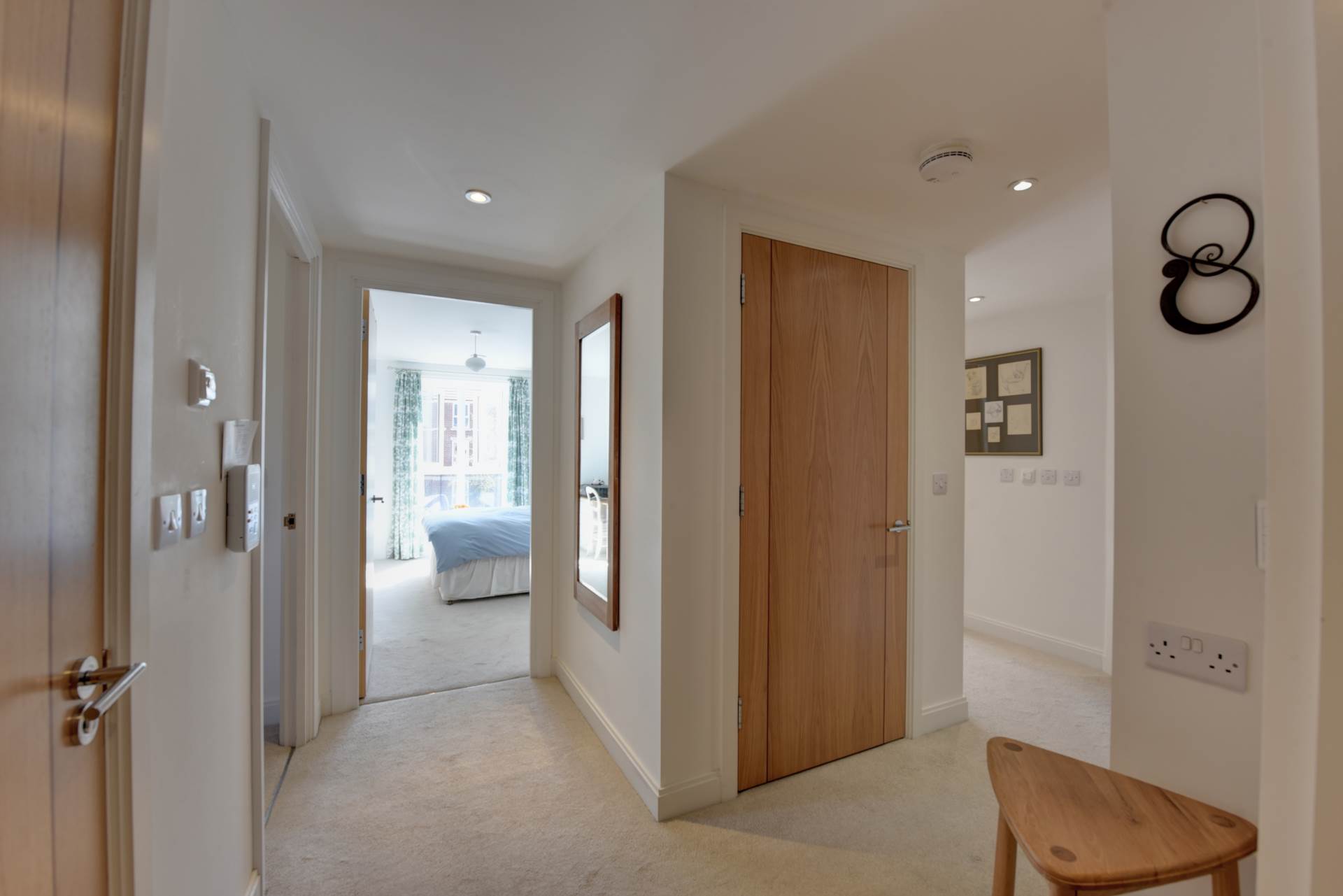 Reading Road, Albert Court, Image 8