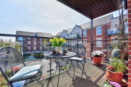 Reading Road, Albert Court, Image 13