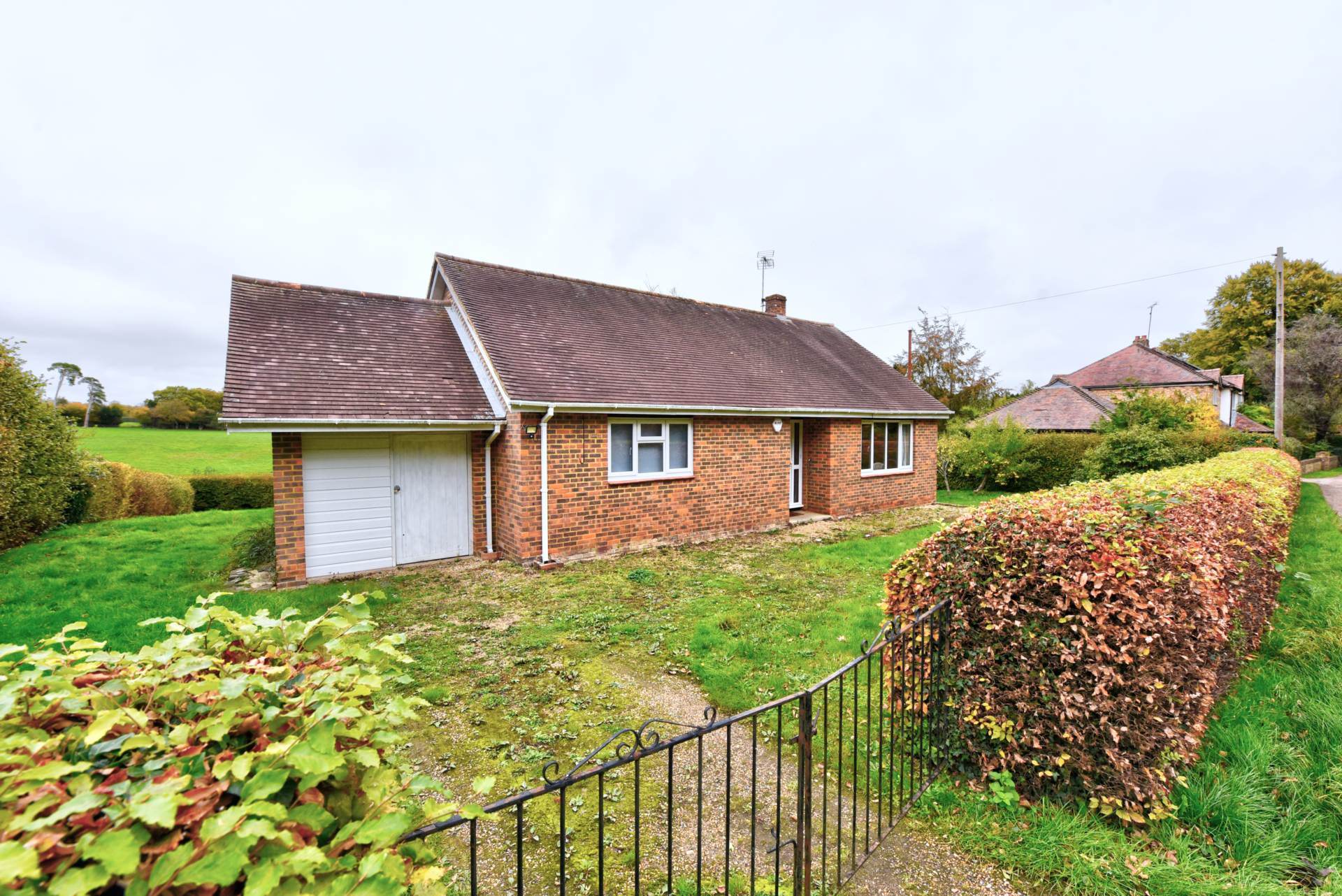 Catslip, Nettlebed, Image 1