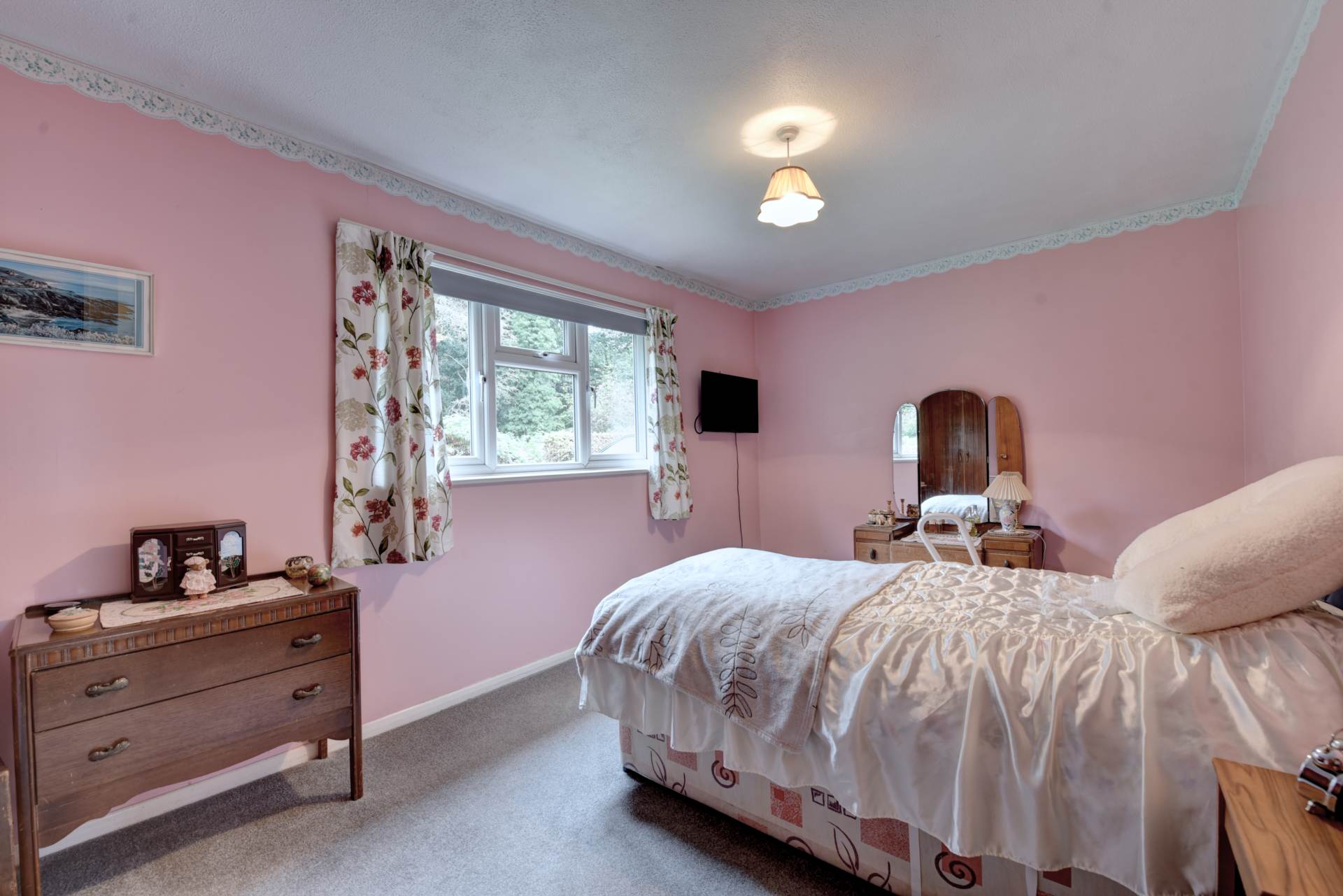 Catslip, Nettlebed, Image 7