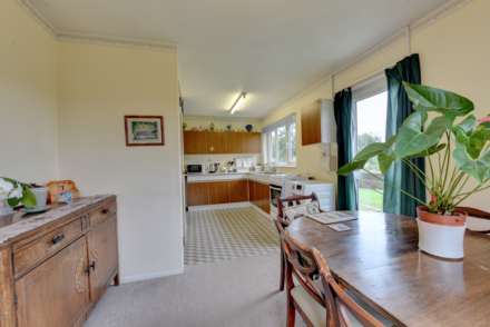Catslip, Nettlebed, Image 6