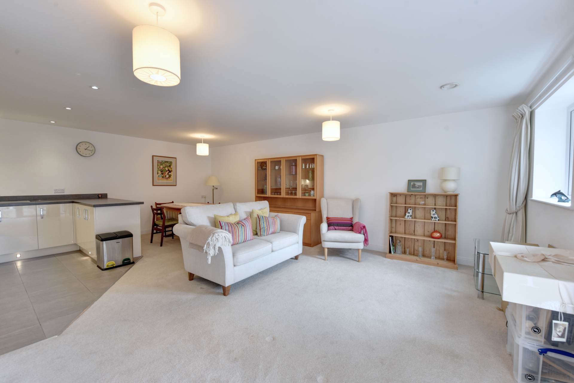 Albert Court, Reading Road, Image 3