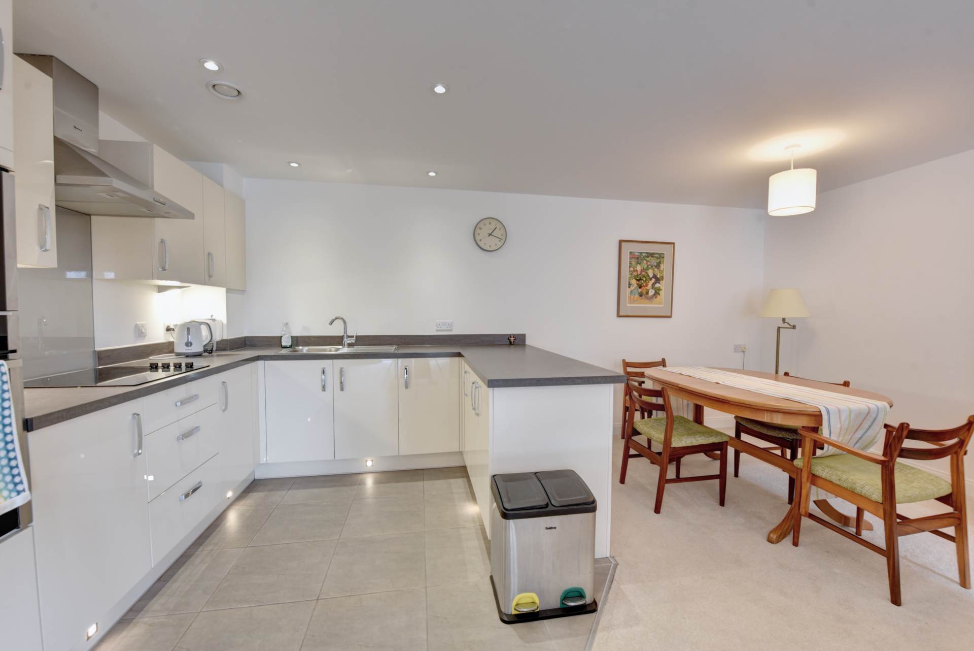 Albert Court, Reading Road, Image 5